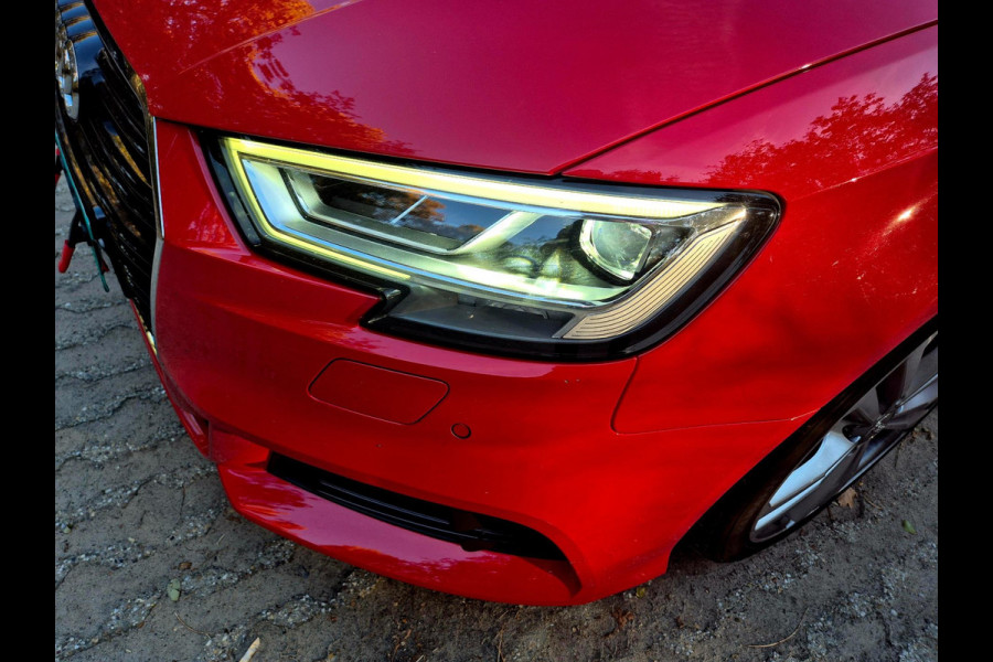 Audi A3 Sportback 35 TFSI S Line . Panoramadak . Matrix . 54000 km