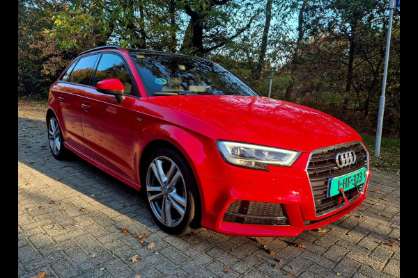 Audi A3 Sportback 35 TFSI S Line . Panoramadak . Matrix . 54000 km
