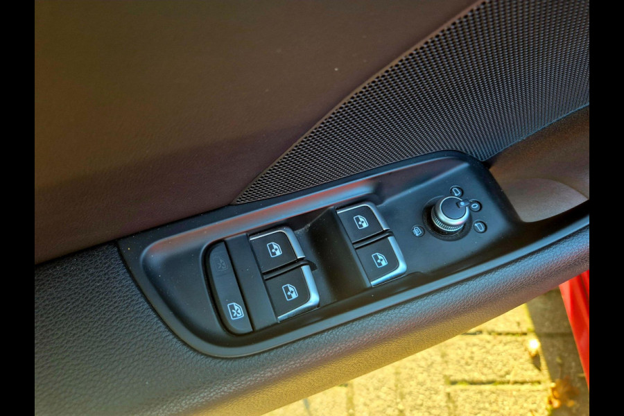 Audi A3 Sportback 35 TFSI S Line . Panoramadak . Matrix . 54000 km