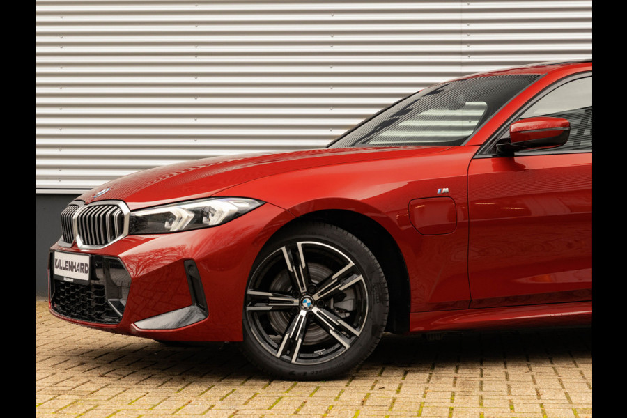 BMW 3-serie 330e M-Sport - LCI 2 - Schuifdak - Trekhaak - Widescreen - Hifi - Camera