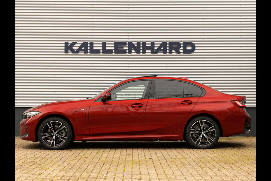 BMW 3-serie 330e M-Sport - LCI 2 - Schuifdak - Trekhaak - Widescreen - Hifi - Camera