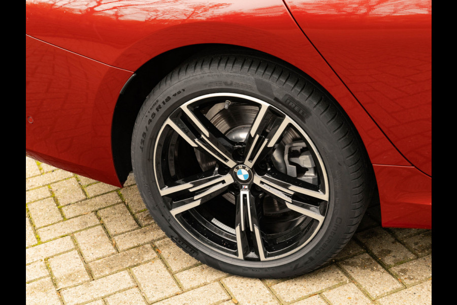 BMW 3-serie 330e M-Sport - LCI 2 - Schuifdak - Trekhaak - Widescreen - Hifi - Camera
