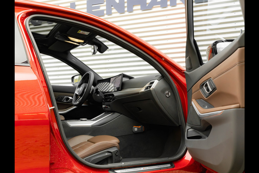 BMW 3-serie 330e M-Sport - LCI 2 - Schuifdak - Trekhaak - Widescreen - Hifi - Camera