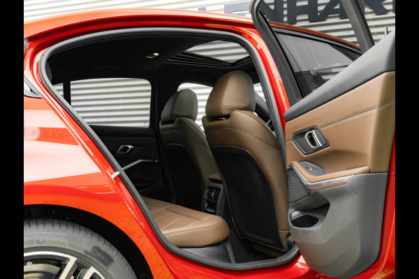 BMW 3-serie 330e M-Sport - LCI 2 - Schuifdak - Trekhaak - Widescreen - Hifi - Camera