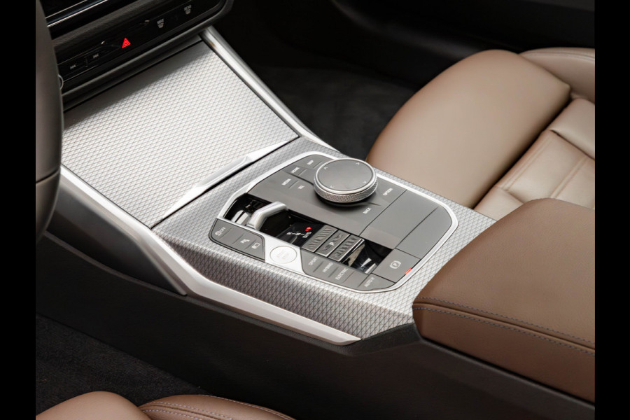BMW 3-serie 330e M-Sport - LCI 2 - Schuifdak - Trekhaak - Widescreen - Hifi - Camera