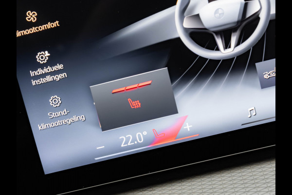 BMW 3-serie 330e M-Sport - LCI 2 - Schuifdak - Trekhaak - Widescreen - Hifi - Camera