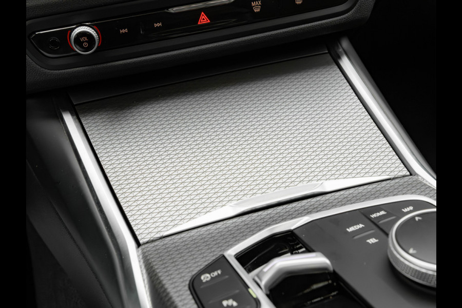 BMW 3-serie 330e M-Sport - LCI 2 - Schuifdak - Trekhaak - Widescreen - Hifi - Camera