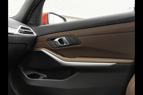 BMW 3-serie 330e M-Sport - LCI 2 - Schuifdak - Trekhaak - Widescreen - Hifi - Camera