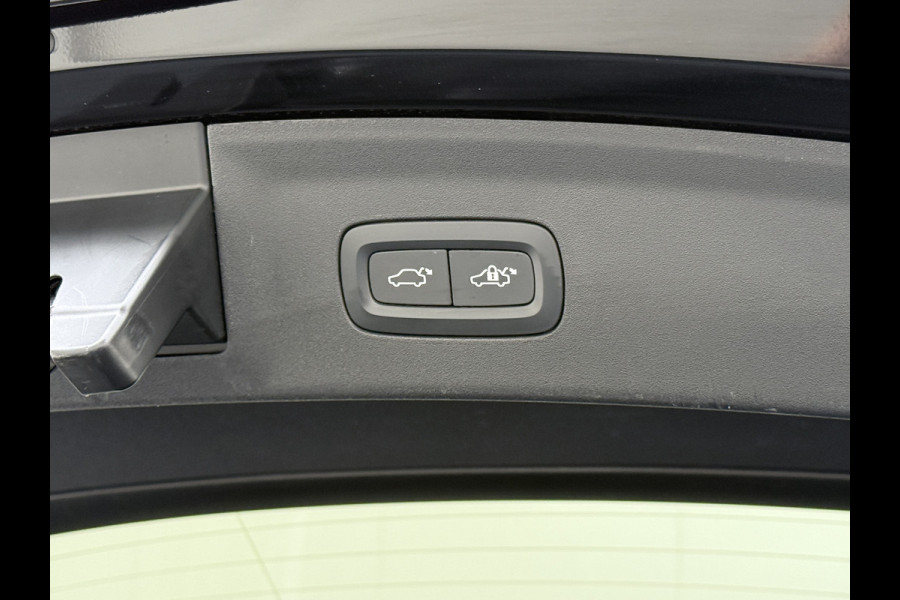 Polestar 2 AUT. 408 pk 0-100 4,7Sec AWD Long Range Dual Motor 78kWh Pano-Dak Electr.Stoelen+Geheugen+Verwarmd+Achterbank+Stuur Adaptive-Cru SOH 93% Verkeersbord detectie Regen-Lichtsensor Virtual-Cockpit Home-Link Bots waarschuwing Autonoom-Rem Lane Assist Keyless Connected 11KW AC laden tot 150kw DC Laden 4x4 1e Eigenaar Volledig Volvo_Polestar-Dealer Onderhouden Origineel Nederlandse Auto 1.500kg Trekvermogen 660Nm! € 60.000 nieuw!