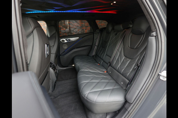 BMW XM PHEV 30 kWh | Drivers Pack - Trekhaak - 23" Vossen