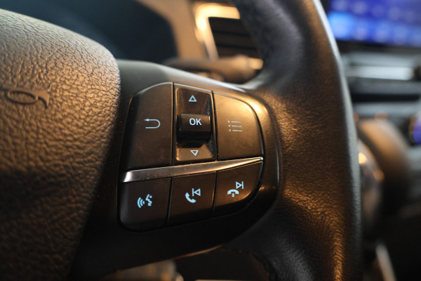 Ford Transit Custom 300 2.0 TDCI L2H1 Limited DC Dubbel cabine, Automaat, Airco.