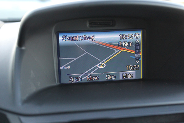 Ford Fiesta 1.0-100pk EcoBoost Titanium. Nette en erg goed onderhouden Ford Fiesta. Airco, navigatie, telefoonvoorb., LM wielen, cruise control, parkeersensoren achter etc.