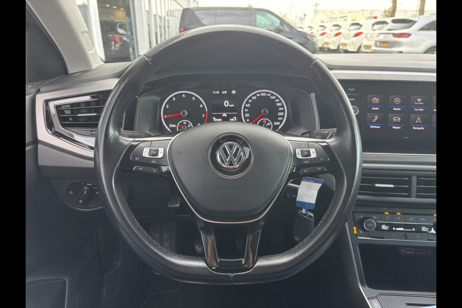 Volkswagen Polo 1.0 TSI Highline Business | Parkeer Sensoren | Stoelverwarming | Navi | Cruise