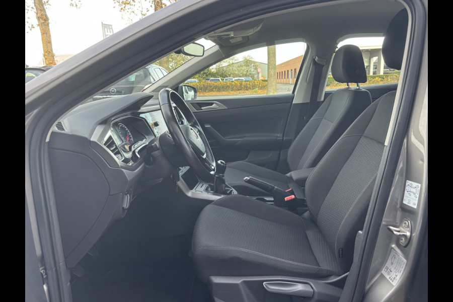Volkswagen Polo 1.0 TSI Highline Business | Parkeer Sensoren | Stoelverwarming | Navi | Cruise