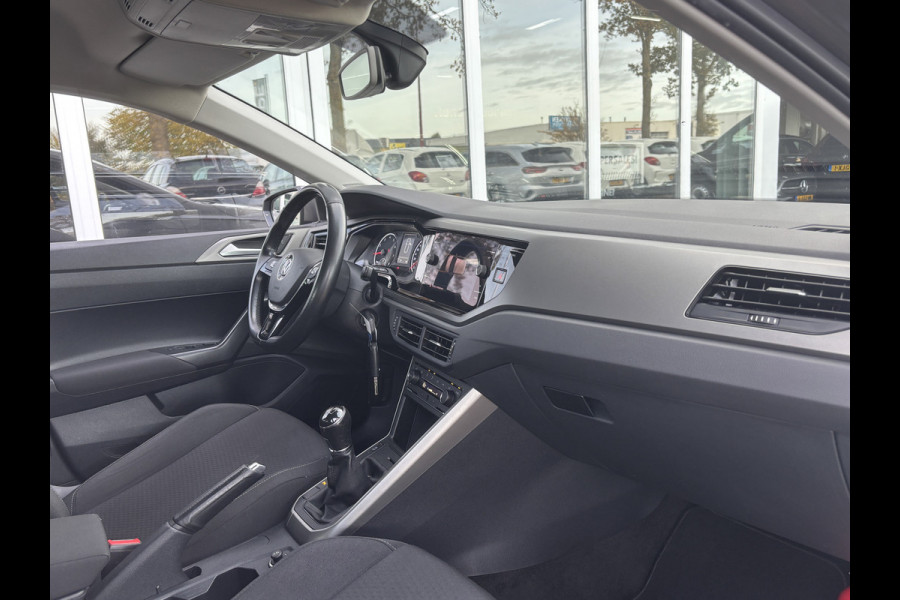 Volkswagen Polo 1.0 TSI Highline Business | Parkeer Sensoren | Stoelverwarming | Navi | Cruise