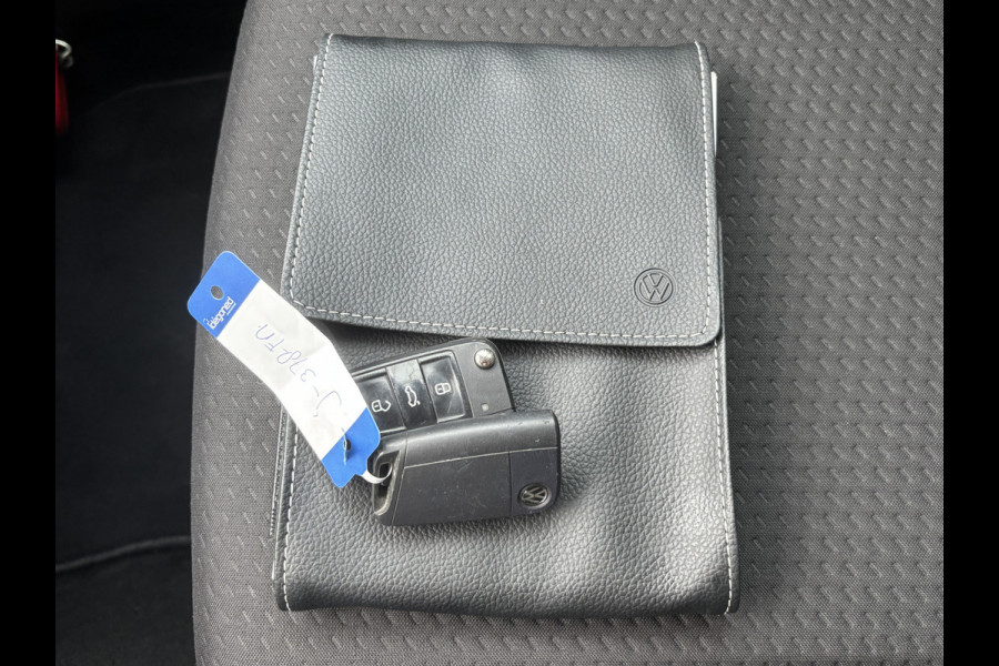 Volkswagen Polo 1.0 TSI Highline Business | Parkeer Sensoren | Stoelverwarming | Navi | Cruise