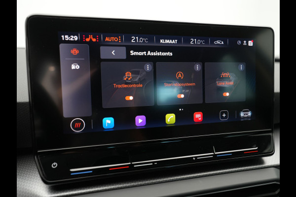 Seat Leon 1.0 eTSI 110 pk DSG Style Business Intense Navigatie Clima Camera Stoelverwarming Parkassist 220