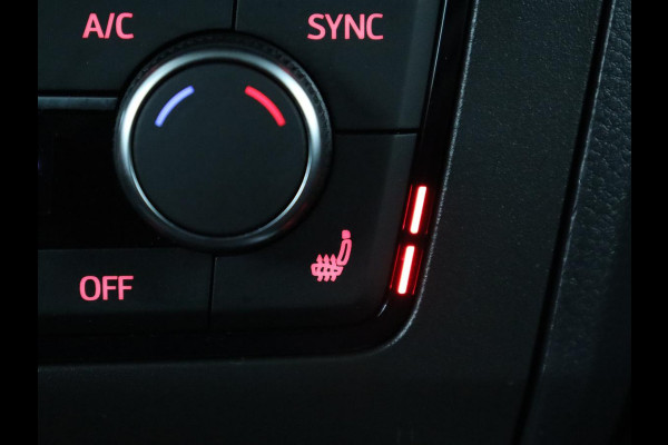 Seat Arona 1.0 TSI Style Intens | Stoelverwarming | Carplay | Virtual Cockpit | Navigatie | Full LED | Climate control | Parkeerhulp | DAB | Cruise control | Bluetooth | Getint glas