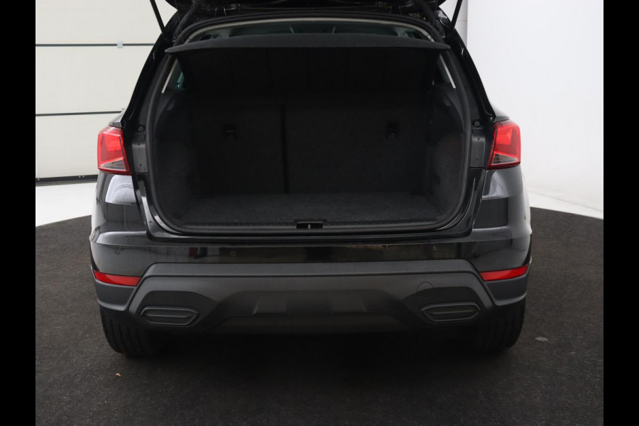 Seat Arona 1.0 TSI Style Intens | Stoelverwarming | Carplay | Virtual Cockpit | Navigatie | Full LED | Climate control | Parkeerhulp | DAB | Cruise control | Bluetooth | Getint glas