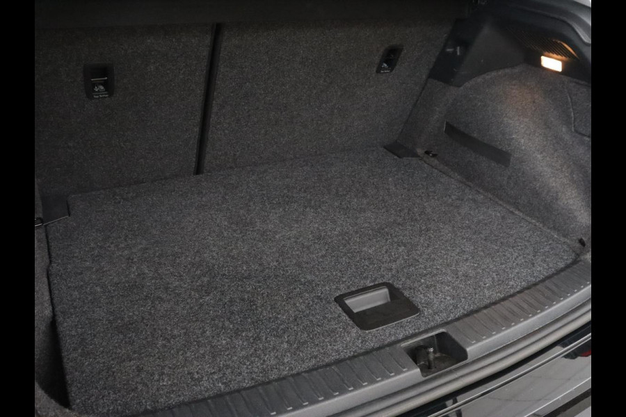 Seat Arona 1.0 TSI Style Intens | Stoelverwarming | Carplay | Virtual Cockpit | Navigatie | Full LED | Climate control | Parkeerhulp | DAB | Cruise control | Bluetooth | Getint glas