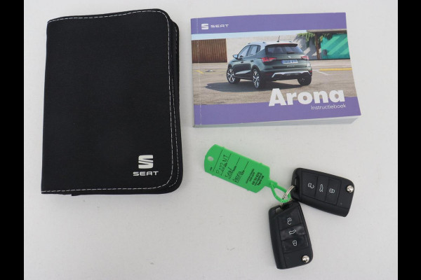 Seat Arona 1.0 TSI Style Intens | Stoelverwarming | Carplay | Virtual Cockpit | Navigatie | Full LED | Climate control | Parkeerhulp | DAB | Cruise control | Bluetooth | Getint glas