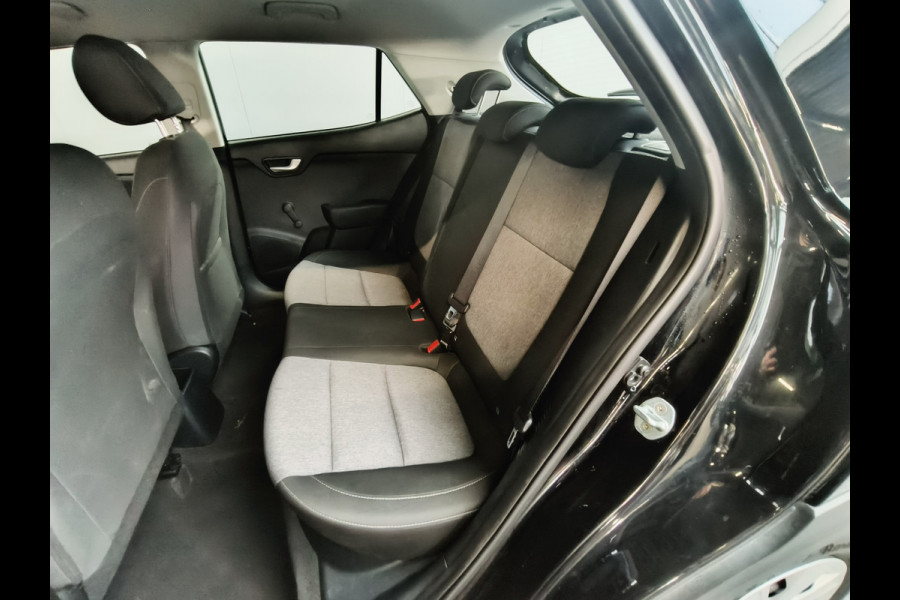 Kia Stonic 1.0 T-GDi MHEV Automaat uit 2022 Rijklaar + 12 maanden Bovag-garantie Henk Jongen Auto's in Helmond,  al 50 jaar service zoals 't hoort!