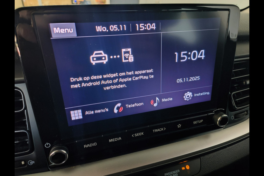 Kia Stonic 1.0 T-GDi MHEV Automaat uit 2022 Rijklaar + 12 maanden Bovag-garantie Henk Jongen Auto's in Helmond,  al 50 jaar service zoals 't hoort!