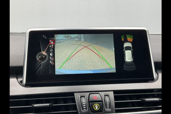 BMW 2 Serie 218i High Executive M-Sport Head-up Stoelverw. Leer Active Tourer