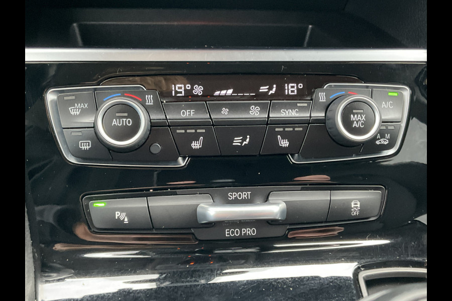 BMW 2 Serie 218i High Executive M-Sport Head-up Stoelverw. Leer Active Tourer