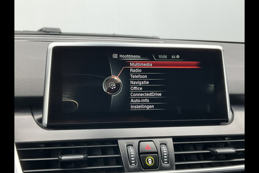 BMW 2 Serie 218i High Executive M-Sport Head-up Stoelverw. Leer Active Tourer