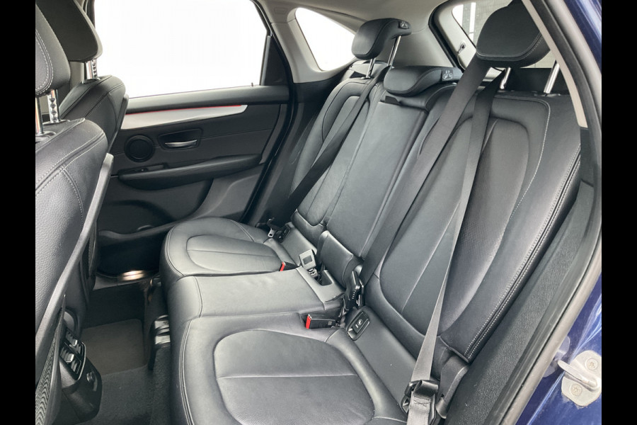 BMW 2 Serie 218i High Executive M-Sport Head-up Stoelverw. Leer Active Tourer