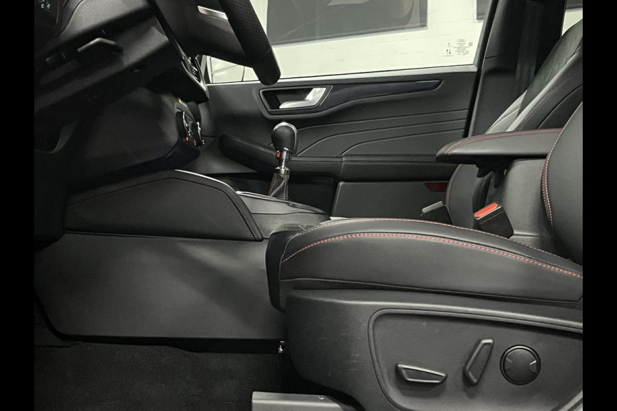 Ford Kuga 1.5 EcoBoost ST-Line X *1800 kg Trekgewicht | Open dak | Trekhaak | Adapt. cruise control | B&O | Carplay | Stuur-/Stoelverwarming