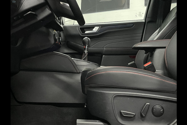 Ford Kuga 1.5 EcoBoost ST-Line X *1800 kg Trekgewicht | Open dak | Trekhaak | Adapt. cruise control | B&O | Carplay | Stuur-/Stoelverwarming