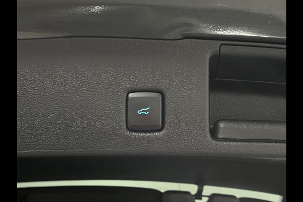 Ford Kuga 1.5 EcoBoost ST-Line X *1800 kg Trekgewicht | Open dak | Trekhaak | Adapt. cruise control | B&O | Carplay | Stuur-/Stoelverwarming