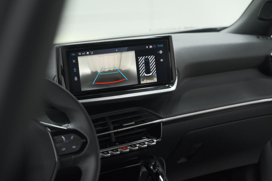 Peugeot 2008 PureTech 100 Allure | Camera | Navigatie | Parkeersensoren | Apple Carplay