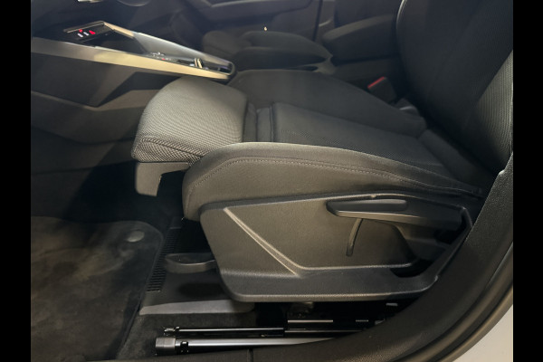 Audi A3 Limousine 35 TFSI 150PK Business Edition Automaat | Nieuw model | Afn. trekhaak | Virtual | Full LED