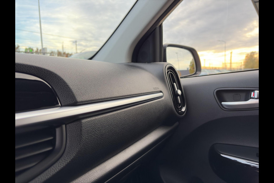 Kia Picanto 1.0 DPi GT-Line Automaat | Camera | Cruise | Clima | Navi | Leder | Key-Less | Apple Carplay & Android Auto |