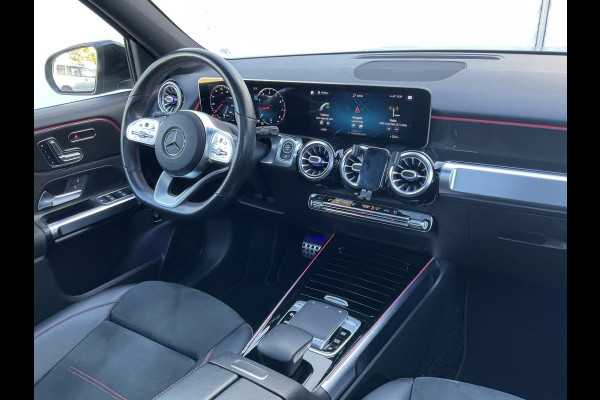 Mercedes-Benz Glb 7-Pers 200 Business Solution AMG 7p. Pano Memoryseats Trekhaak 7-Persoons