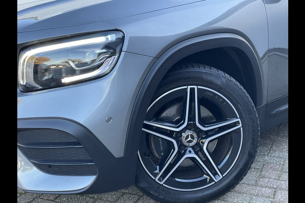 Mercedes-Benz Glb 7-Pers 200 Business Solution AMG 7p. Pano Memoryseats Trekhaak 7-Persoons