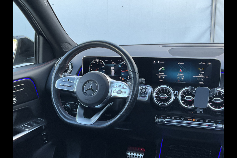 Mercedes-Benz Glb 7-Pers 200 Business Solution AMG 7p. Pano Memoryseats Trekhaak 7-Persoons
