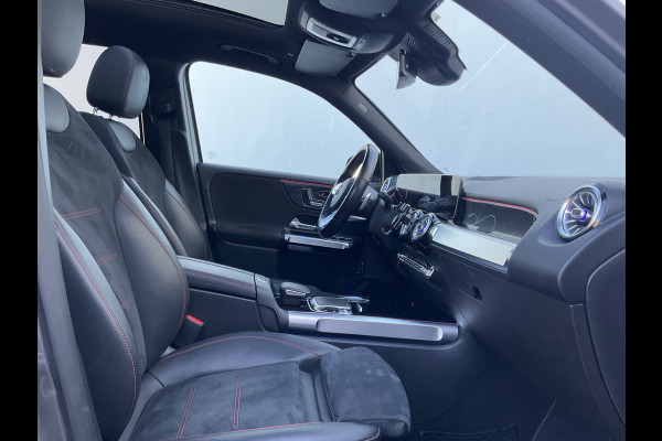 Mercedes-Benz Glb 7-Pers 200 Business Solution AMG 7p. Pano Memoryseats Trekhaak 7-Persoons