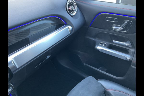 Mercedes-Benz Glb 7-Pers 200 Business Solution AMG 7p. Pano Memoryseats Trekhaak 7-Persoons