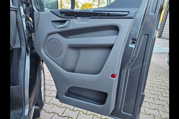 Ford Transit Custom 300 2.0 TDCI L2H1 Dubbele cabine | 2x Schuifdeur | Xenon | Trekhaak | Camera | PDC |