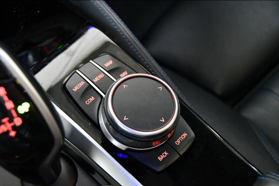 BMW 5 Serie 530e iPerformance High Executive, M-sport, Schuifdak, 3D camera