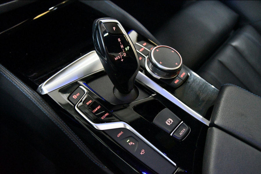 BMW 5 Serie 530e iPerformance High Executive, M-sport, Schuifdak, 3D camera