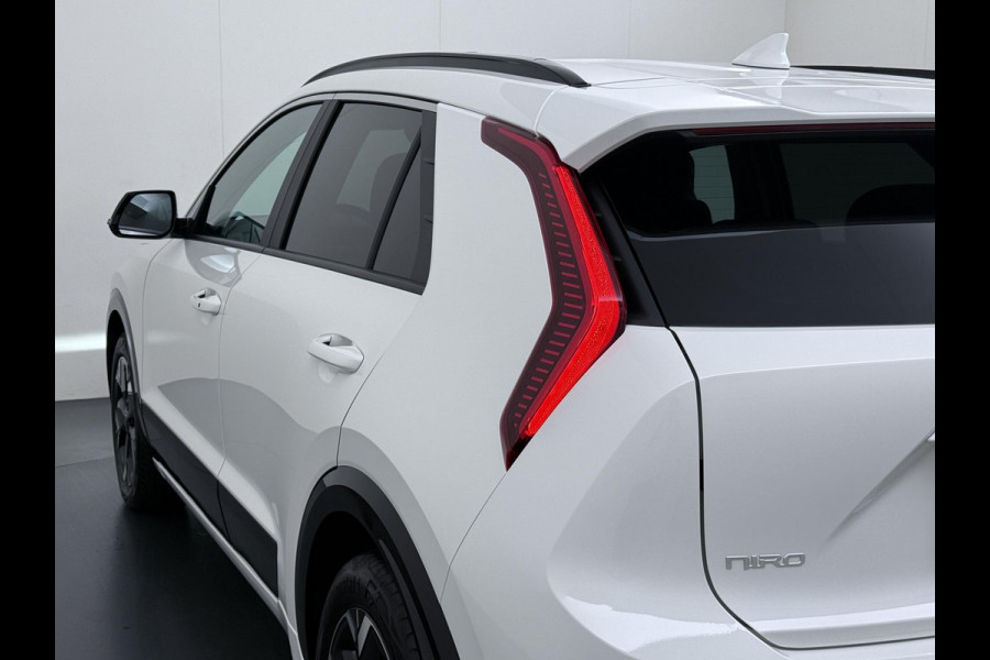 Kia Niro EV E-Niro Business 64kWh | BETREFT NIEUWE AUTO | VOLLEDIGE KIA GARANTIE VAN TOEPASSING| CAMERA| STOEL/ STUURVERWARMING| ADAP. CRUISE