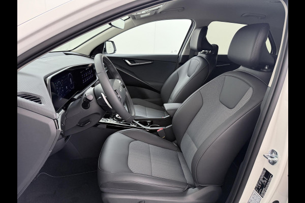 Kia Niro EV E-Niro Business 64kWh | BETREFT NIEUWE AUTO | VOLLEDIGE KIA GARANTIE VAN TOEPASSING| CAMERA| STOEL/ STUURVERWARMING| ADAP. CRUISE