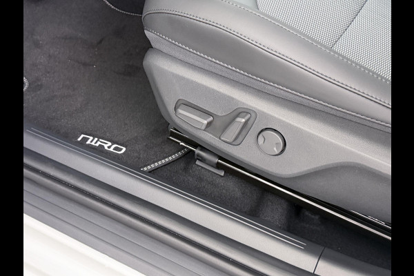 Kia Niro EV E-Niro Business 64kWh | BETREFT NIEUWE AUTO | VOLLEDIGE KIA GARANTIE VAN TOEPASSING| CAMERA| STOEL/ STUURVERWARMING| ADAP. CRUISE