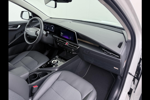Kia Niro EV E-Niro Business 64kWh | BETREFT NIEUWE AUTO | VOLLEDIGE KIA GARANTIE VAN TOEPASSING| CAMERA| STOEL/ STUURVERWARMING| ADAP. CRUISE