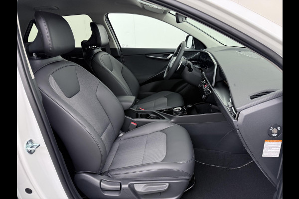 Kia Niro EV E-Niro Business 64kWh | BETREFT NIEUWE AUTO | VOLLEDIGE KIA GARANTIE VAN TOEPASSING| CAMERA| STOEL/ STUURVERWARMING| ADAP. CRUISE